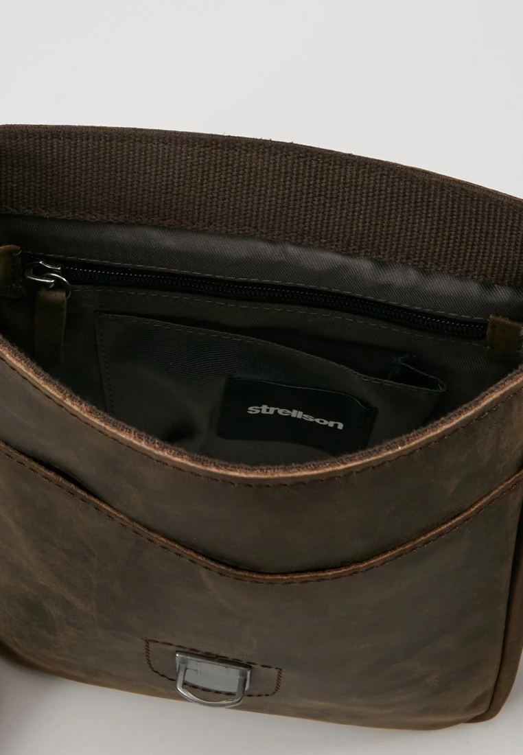 Strellson RICHMOND SHOULDERBAG - Umhängetasche - Dark Brown 5 Strellson RICHMOND SHOULDERBAG - Umhängetasche - Dark Brown – Bild 5