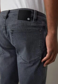 Strellson ROBIN - Jeans Straight Leg - Medium Grau 11 Strellson ROBIN - Jeans Straight Leg - Medium Grau -Strellson 39f13799a021477db3f0cf7fc55c8986