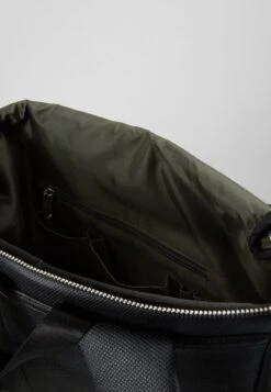 Strellson ROYAL OAK BACKPACK - Tagesrucksack - Black 11 Strellson ROYAL OAK BACKPACK - Tagesrucksack - Black -Strellson 9b9483ccecac48fcaf77c760f754374f