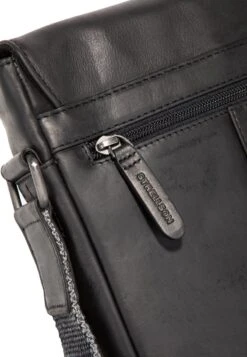 STRATFORD 1 0 JEREMY XSVF - Umhängetasche - Black -Strellson c1b3e8cadb9a409798f52e2dfa9fb23b