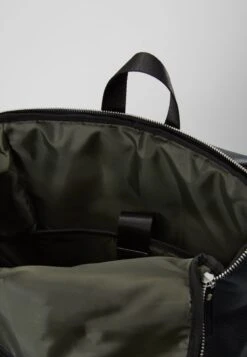 Strellson ROYAL OAK BACKPACK - Tagesrucksack - Black 10 Strellson ROYAL OAK BACKPACK - Tagesrucksack - Black -Strellson f0b7ef51ca534917a4ed6a204f9d399f